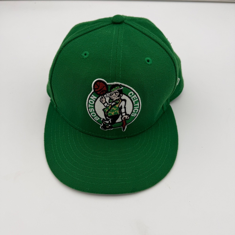 New Era 59FIFTY Boston Celtics Fitted Hat Green Size 7 1/8 Lucky Leprechaun NBA
